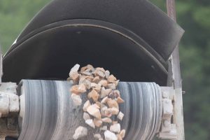 Kameni agregati različitih granulacija spremni za isporuku